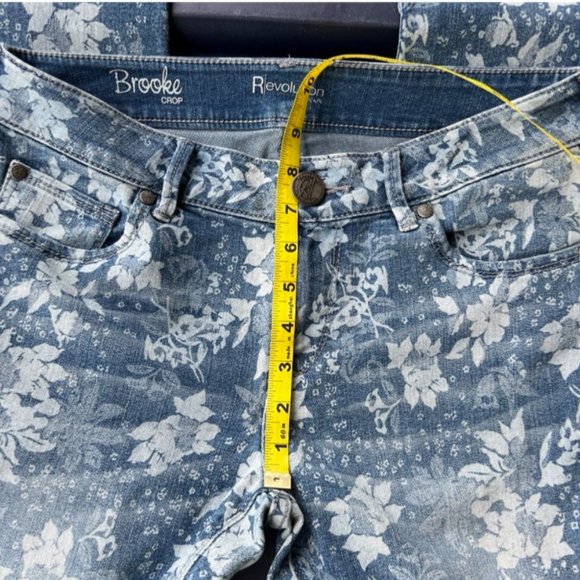 🌸4/$30🌸 Revolution by Ricki's Brooke Crop Jeans - Picture 11 of 16